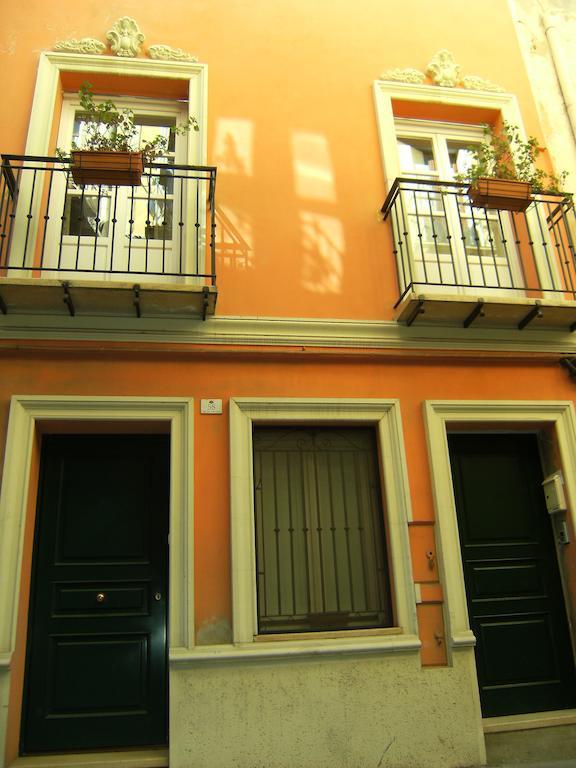 Elizabeth B&B Cagliari Dış mekan fotoğraf